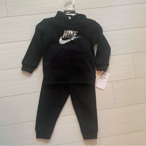 Nike Boys 24 Months Black Sweatsuit Brand New